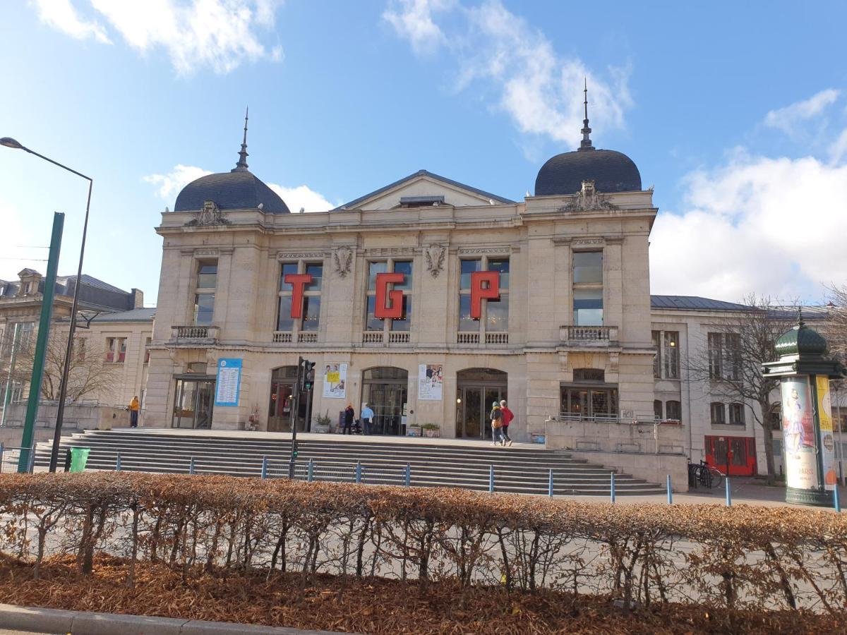 Spacieux Et Calme, Style Parisien, Toutes Commodites, Ideal Pour Un Sejour Authentique سان دوني المظهر الخارجي الصورة